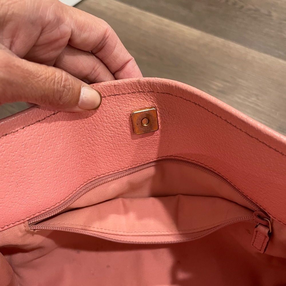 Authentic Gucci medium crossbody bag - Picture 10 of 14
